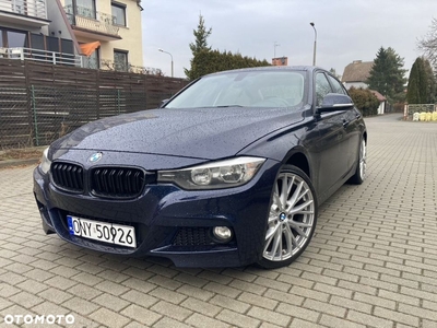 BMW Seria 3 328i xDrive Sport-Aut Luxury Line