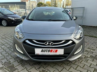 Hyundai i30 bogata wersja wyposażenia