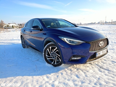 Infiniti Q30 2.2d City Black Edition AWD 7DCT