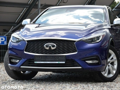 Infiniti Q30