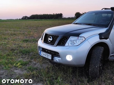 Nissan Pathfinder 3.0 D V6 LE EU5