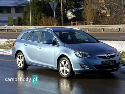 Opel Astra J