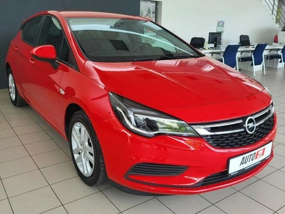 Opel Astra Serwisowana hak grzane fotele pdc bardzo ładna euro6