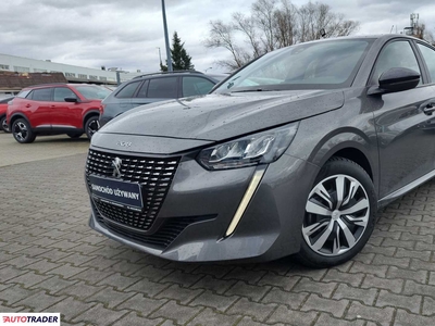 Peugeot 208 1.2 benzyna 75 KM 2023r. (Kraków, Nowy Targ)