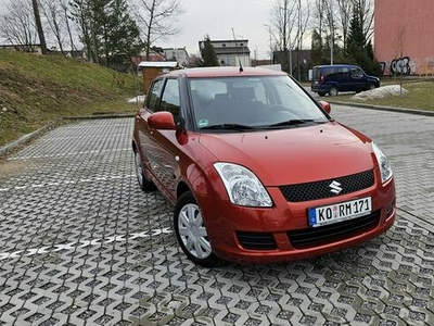 Suzuki Swift 2010 r 1.3 LIFT Klima WZOROWY STAN 2 kpl kół 2 Kluczyki Tuv z Niemiec