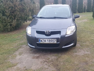 Toyota auris