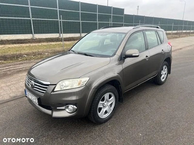 Toyota RAV4 2.2 D-4D 4x2 Travel