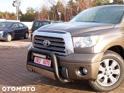 Toyota Tundra 5.7 4x4 Double Cab Limited