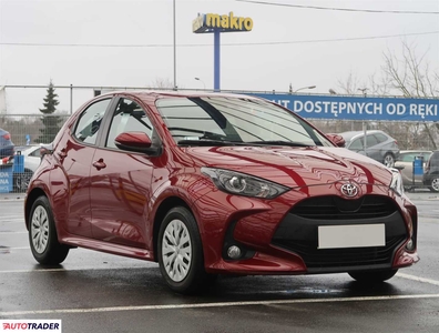 Toyota Yaris 1.0 71 KM 2020r. (Piaseczno)