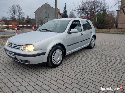 Volkswagen Golf 4 2.0 Benzyna