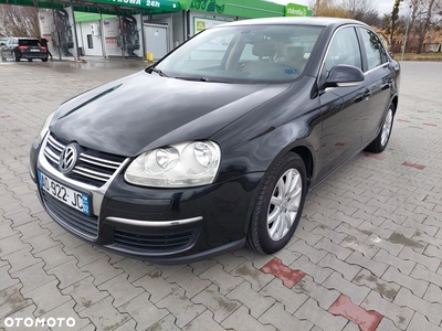 Volkswagen Jetta 1.9 TDI DPF Sportline DSG