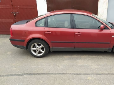 Volkswagen Passat 1.9 TDI [highline]