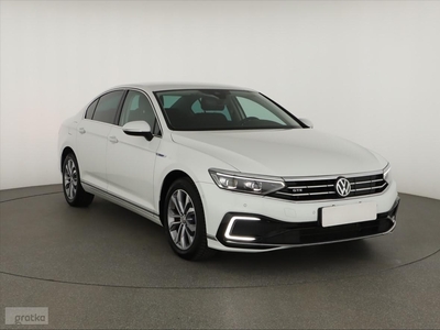 Volkswagen Passat B8 , 1. Właściciel, Automat, Navi, Klimatronic, Tempomat,