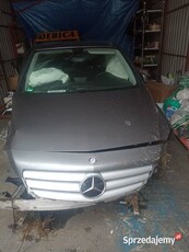 MERCEDES B180 2012 Powypadkowy