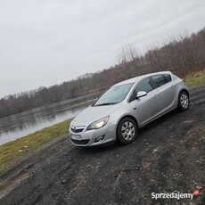 Opel Astra J 1.7 Diesel bdb stan