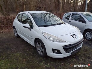 Peugeot 207 Forever 1,6 e-hdi 92KM 174000km ŁADNY BEZWYPADKOWY ORYG. LAKIER