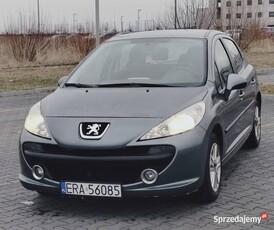 Peugeota 207 1.4 benzyna 75km