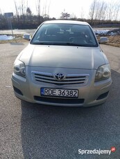 Toyota Avensis.