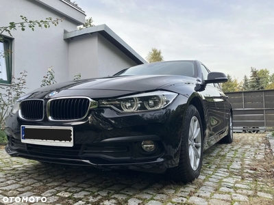 BMW Seria 3 318i