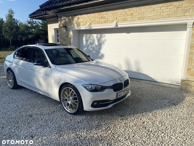 BMW Seria 3 328i Sport-Aut Sport Line