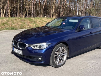 BMW Seria 3 330i Advantage