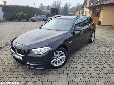 BMW Seria 5 520d Luxury Line