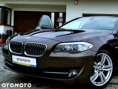 BMW Seria 5 520i Luxury Line