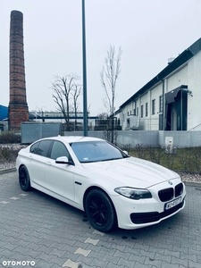 BMW Seria 5 528i xDrive Luxury Line