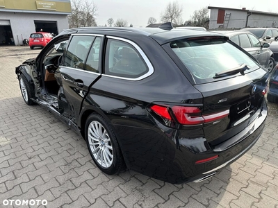 BMW Seria 5 530d xDrive Luxury Line