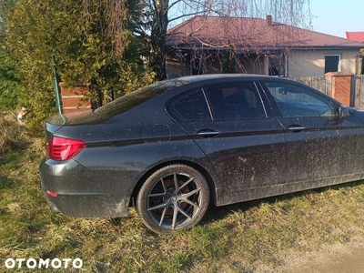 BMW Seria 5 535i Sport-Aut