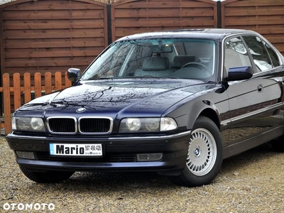 BMW Seria 7 735i