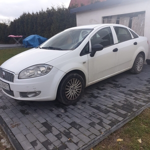 Fiat Linea bezwypadkowy