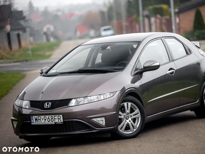 Honda Civic 1.8i-VTEC Sport