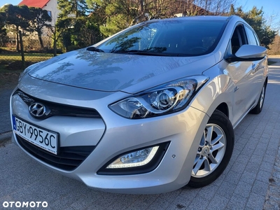 Hyundai I30 i30cw blue 1.6 CRDi Trend