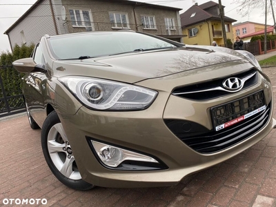 Hyundai i40 Kombi blue 1.6 Trend