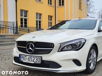 Mercedes-Benz CLA 200 7G-DCT