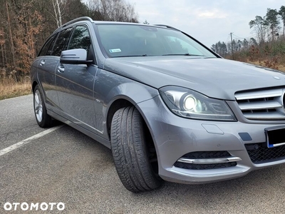 Mercedes-Benz Klasa C 180 T CDI DPF (BlueEFFICIENCY) Avantgarde