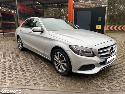 Mercedes-Benz Klasa C 300 9G-TRONIC