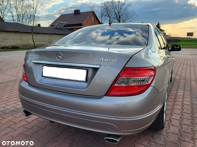 Mercedes-Benz Klasa C 320 CDI DPF 4Matic 7G-TRONIC Avantgarde