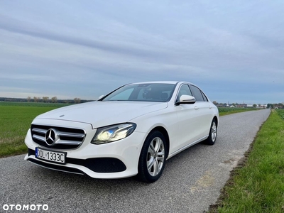 Mercedes-Benz Klasa E 220 d T 9G-TRONIC