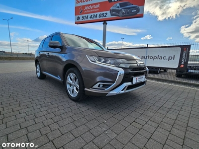 Mitsubishi Outlander PHEV Intense +