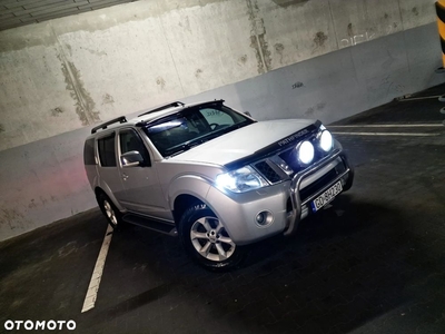 Nissan Pathfinder 2.5 D SE EU5