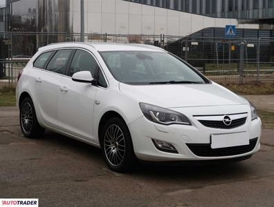 Opel Astra 1.4 138 KM 2011r. (Piaseczno)