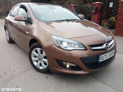 Opel Astra 1.4 Turbo Cosmo