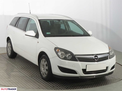 Opel Astra 1.6 113 KM 2012r. (Piaseczno)