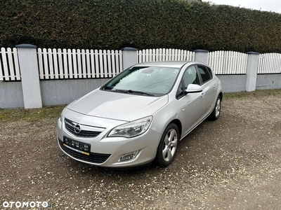 Opel Astra IV GTC 1.4 Active
