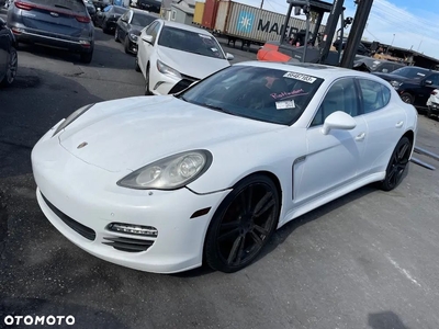 Porsche Panamera 4S