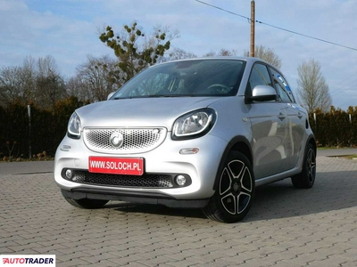 Smart ForFour 1.0 benzyna 71 KM 2018r. (Goczałkowice-Zdrój)