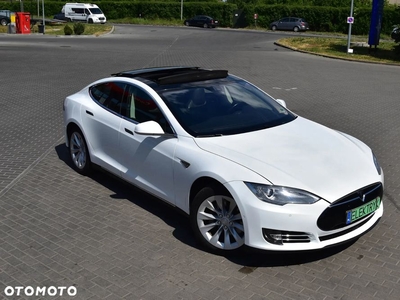 Tesla Model S 85