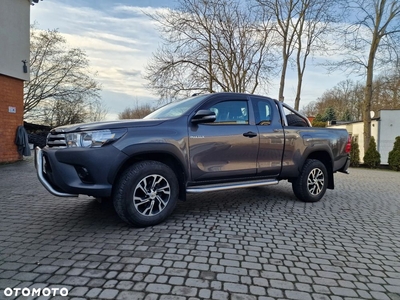 Toyota Hilux 2.4 D-4D Extra Cab DLX 4x4